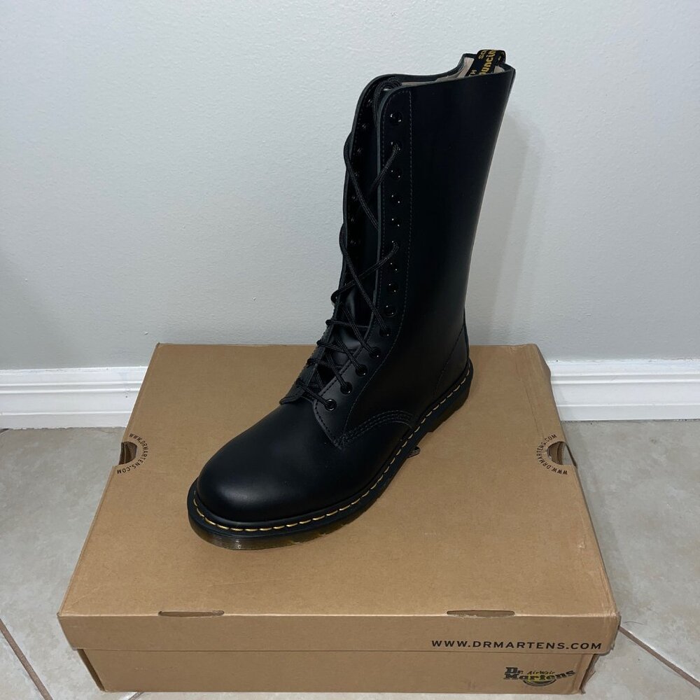 Dr. Martens 1914 Smooth Leather 14 Eyelet Boots Size 10UK